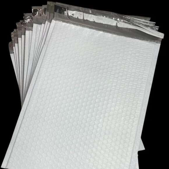 HUGE WHITE BUBBLE MAILERS - Picture 1 of 1